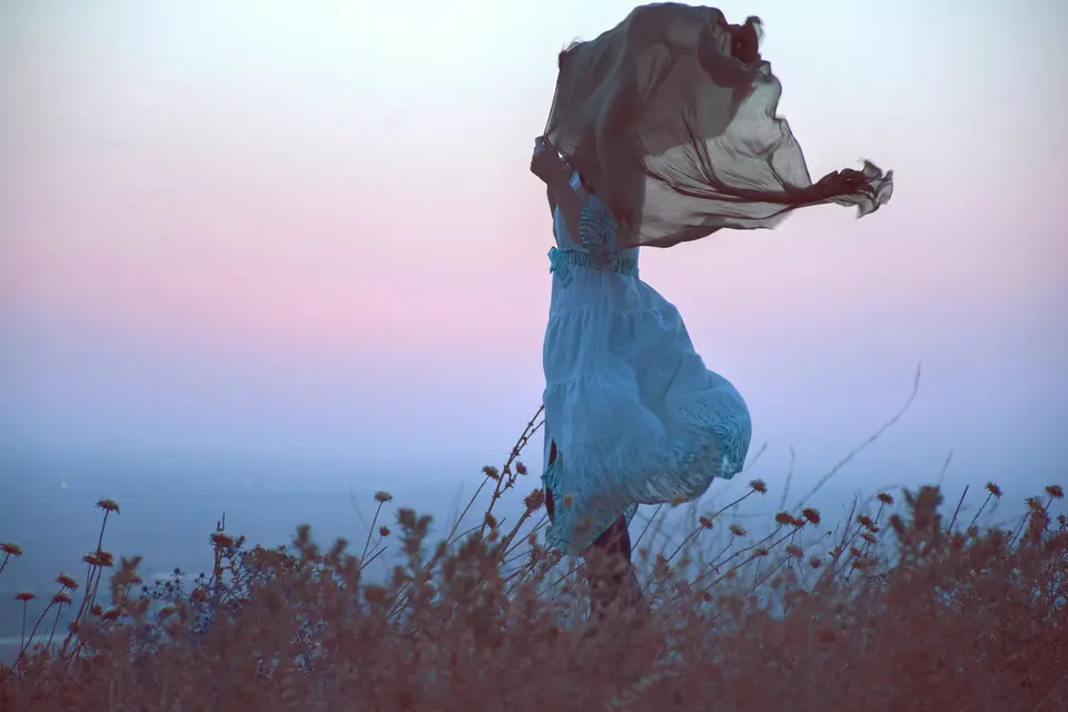 Flying dress photoshoot — 3
